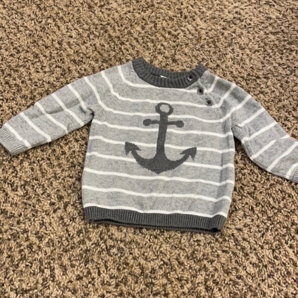 H&M Sweater - Picture 2 of 2